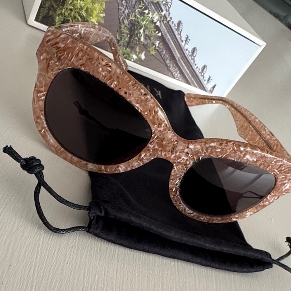 KREWE Women\'s Sunglasses with Textured Pink Frame